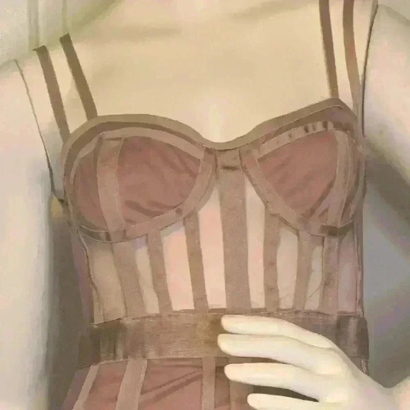 Misguided Women’s Mesh Bandage Corset Detail Mini Dress stretchy material. - Picture 5 of 14